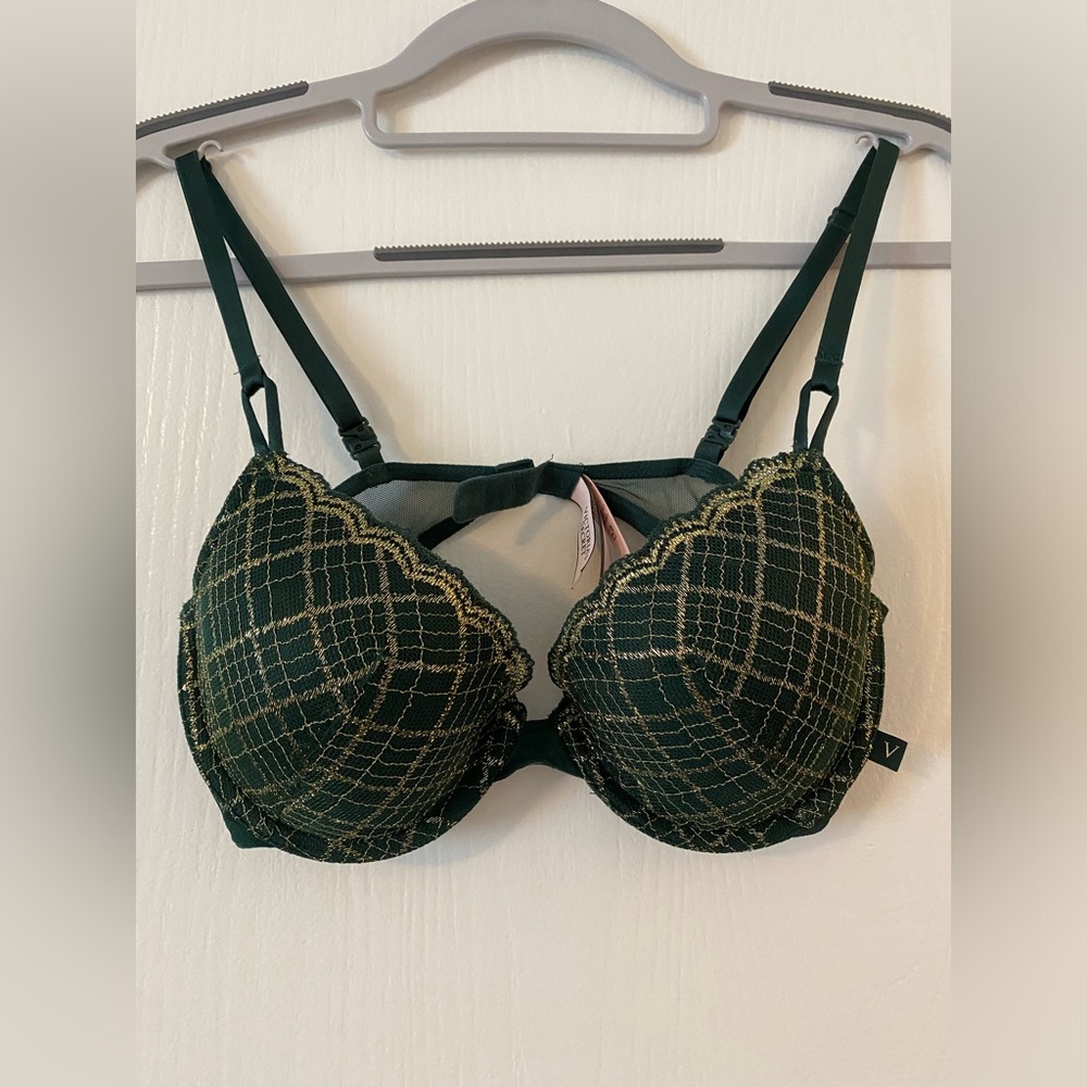 Victorias Secret Green Gold Detailing Lined Demi Bra Gently Used 34c